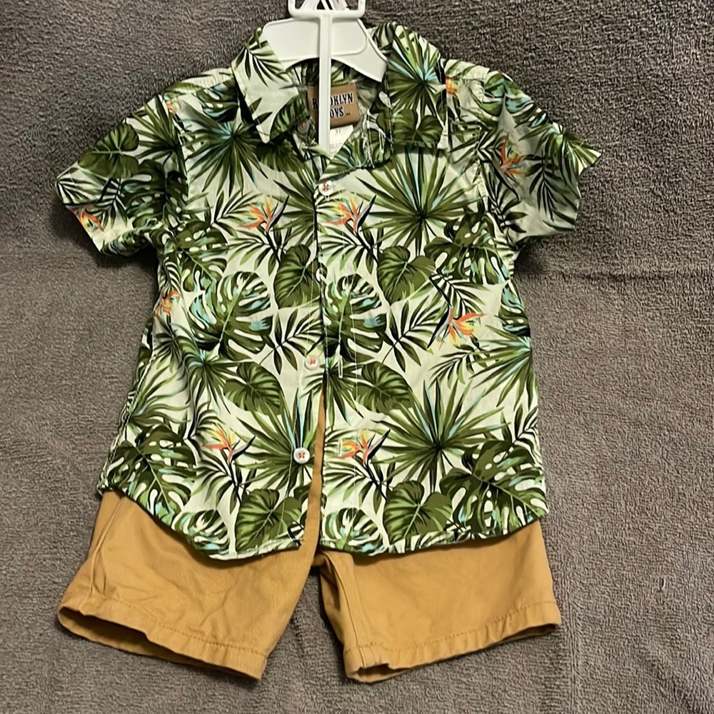 Never worn Brooklyn boys 3T outfit